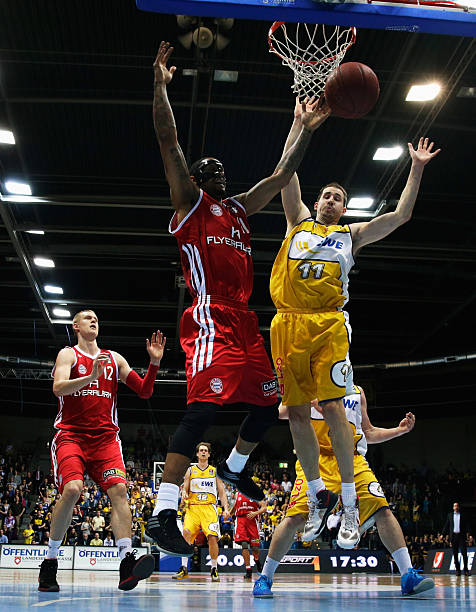 让她们屡次 让她们屡次