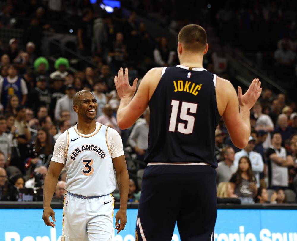 尼奥带领下 尼奥带领下